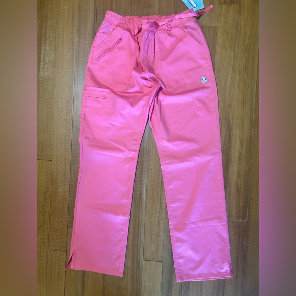 NWT / EON by Maevn Women's Full Elastic Cargo  Scrub Pant size SMALL /Retail $25